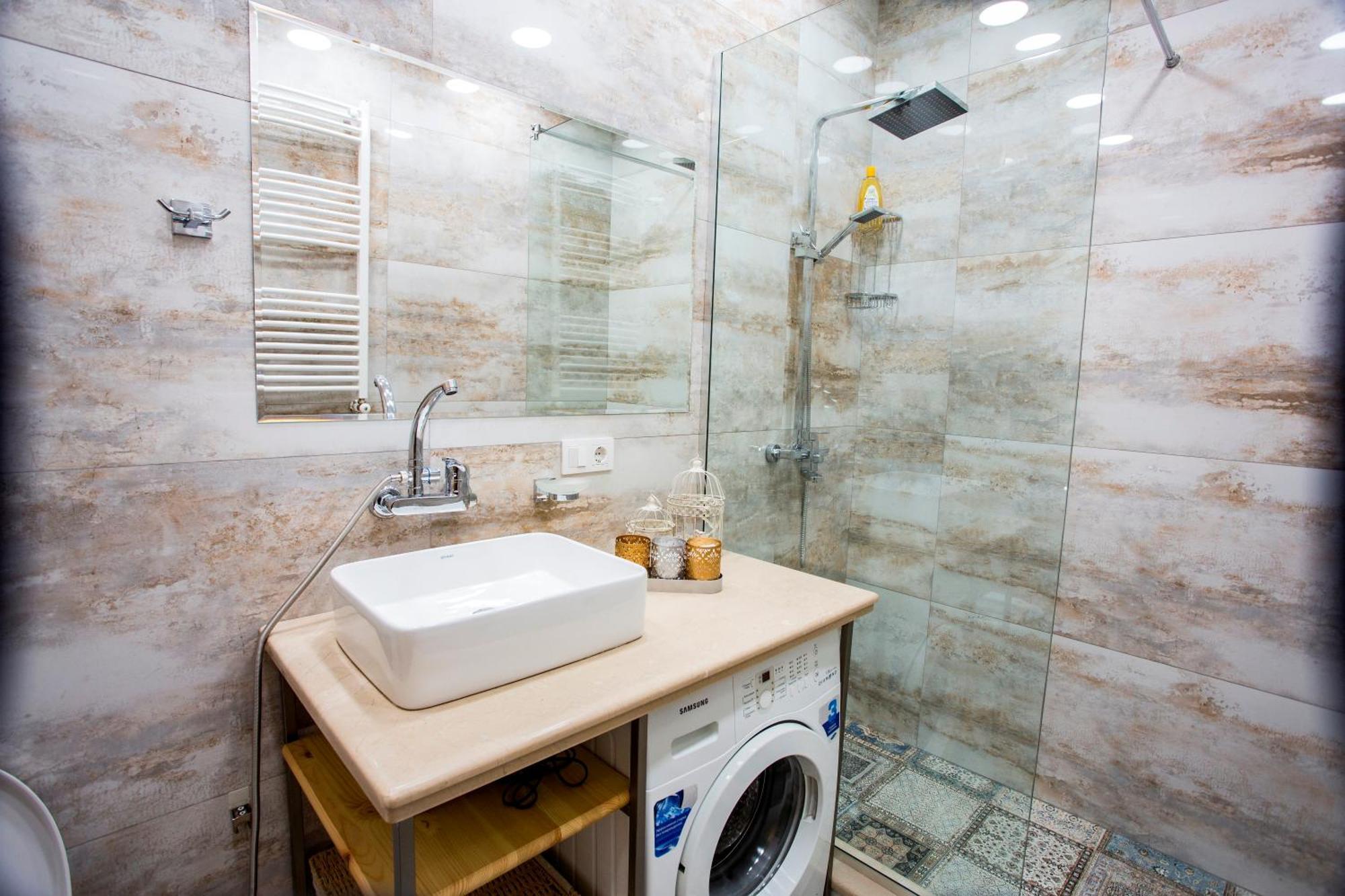 Yellow Apartment In Avlabari Tbilisi Eksteriør bilde